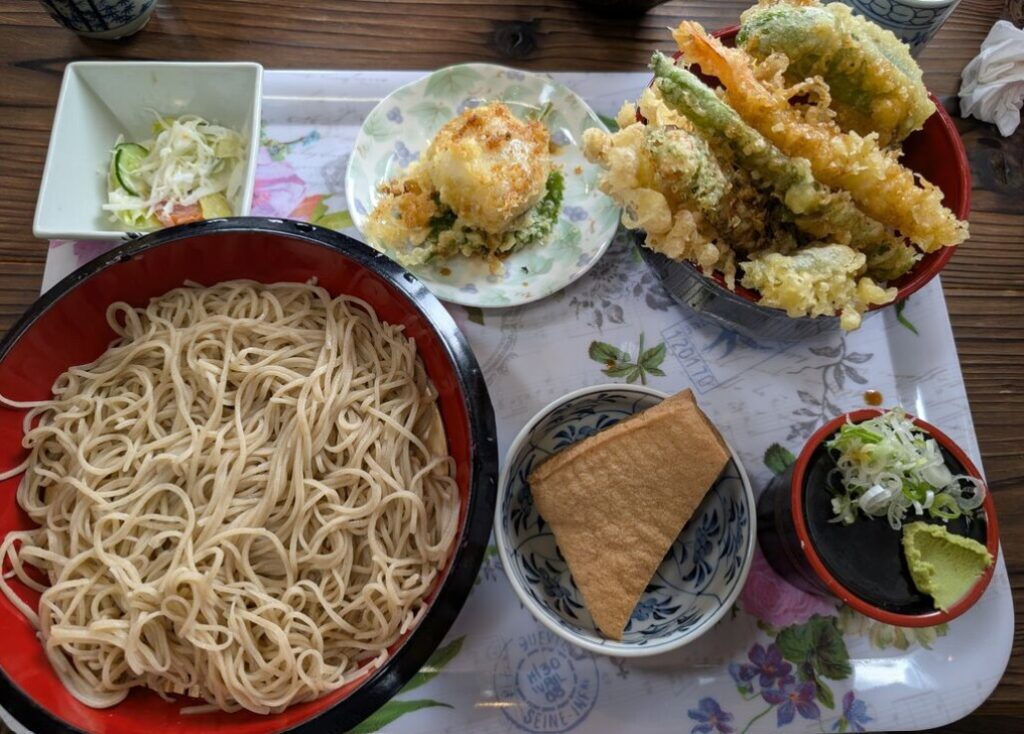 有吉の深掘り調査やオモウマい店やタクシー運転手が勧める栃木県日光市の山奥の行列ができる蕎麦屋・こま草のメニュー