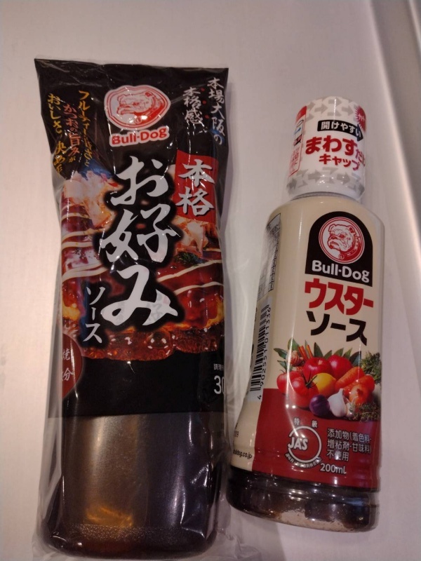 卵・小麦・乳製品不使用（グルテンフリー）のブルドックお好みソースのパッケージ表面